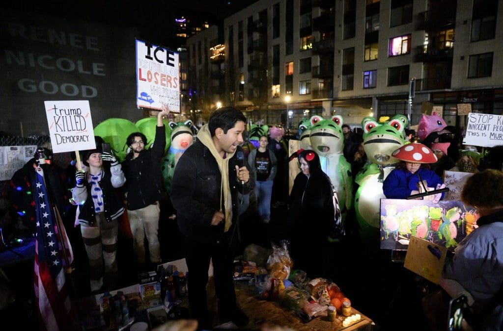 ICE violence escalates in Portland, but the movement to evict agents from the city grows