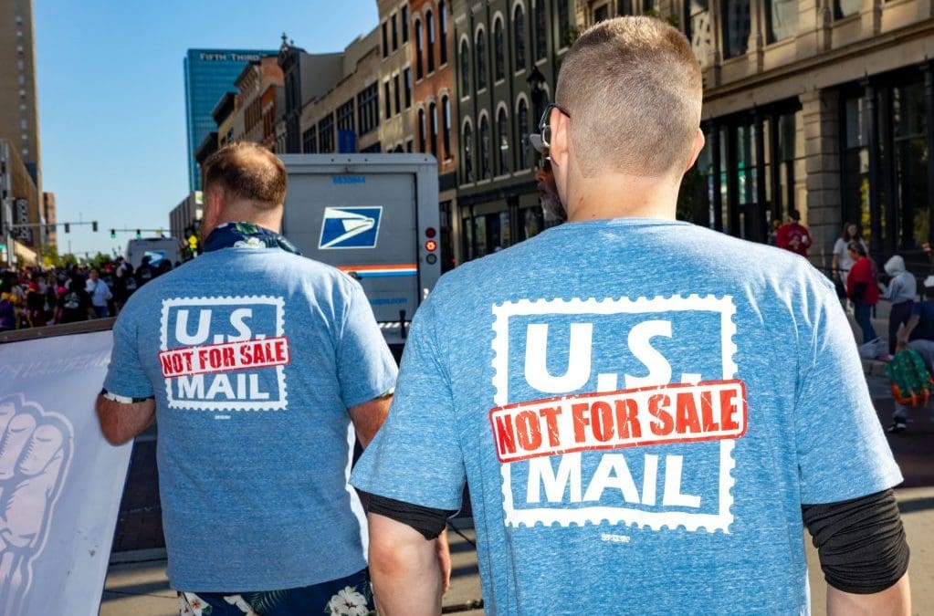 ‘Don’t be a snitch’: US postal workers side with communities over collaboration with ICE